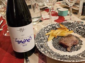 Vino 4 Monos en la cena de Navidad